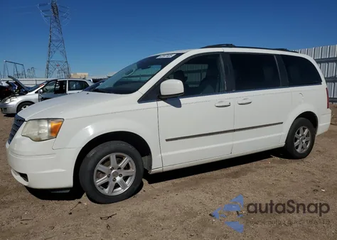 2010 Chrysler Town & Country Touring из США, поврежденный, VIN 2A4RR5DX5AR353160